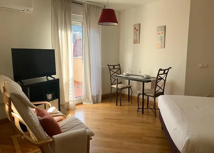 아파트 Aticos La Aliseda By Valdesierra *